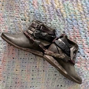 A.S.98 boho distressed ankle booties